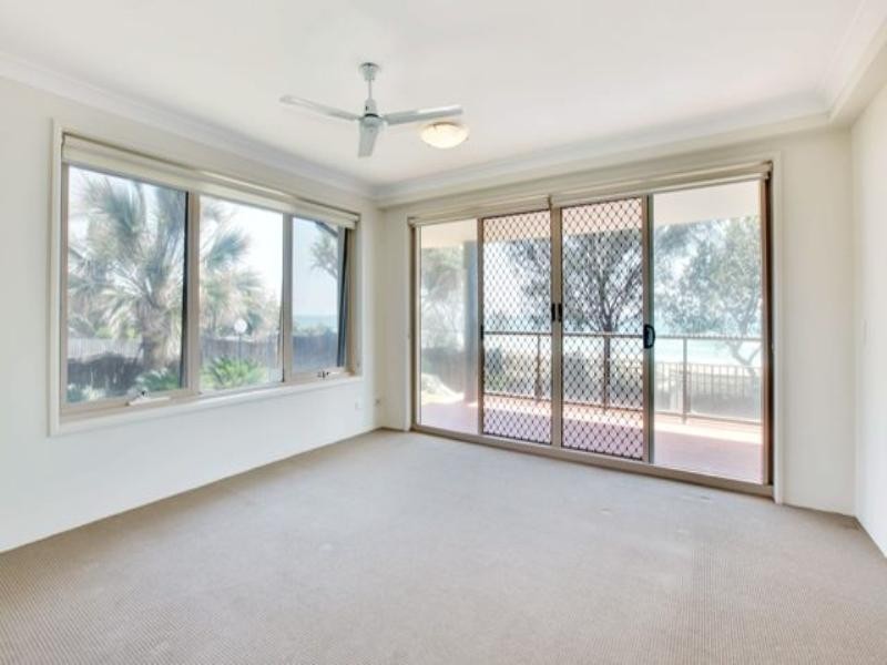 418 The Esplanade, Palm Beach QLD 4221