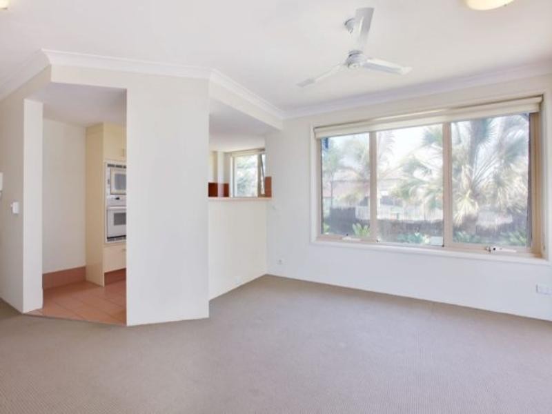 418 The Esplanade, Palm Beach QLD 4221