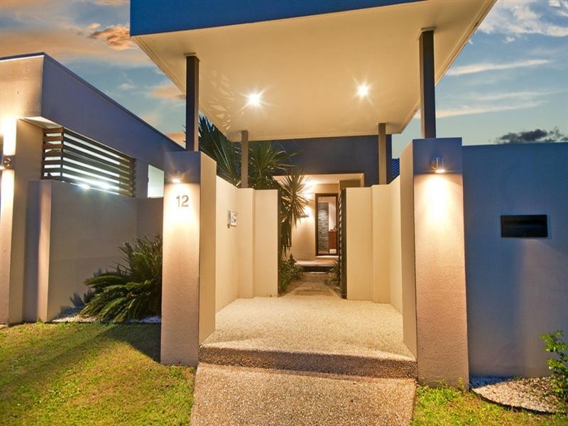 12 Linum Street, Palm Beach QLD 4221