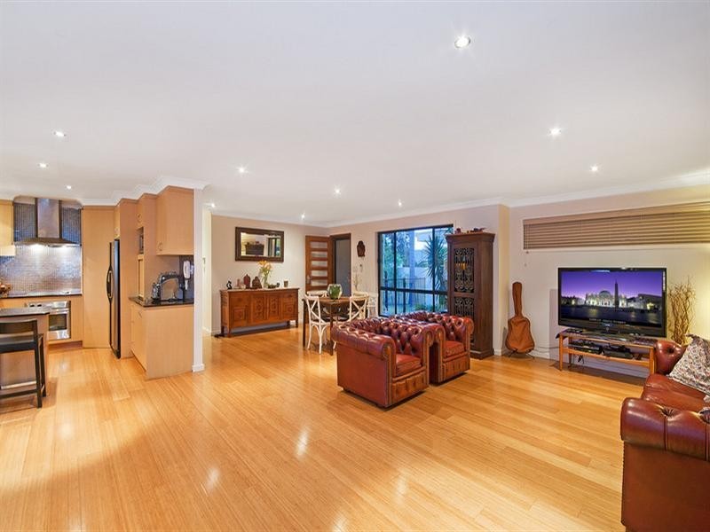 12 Linum Street, Palm Beach QLD 4221