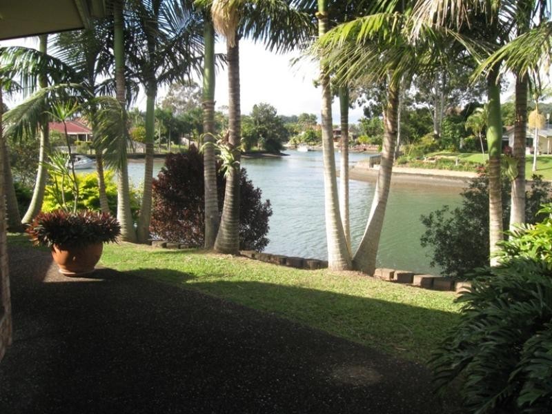 17 Chauvel Court, Currumbin Waters QLD 4223