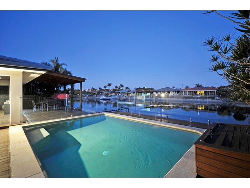 16 Dolphin Court, Palm Beach QLD 4221