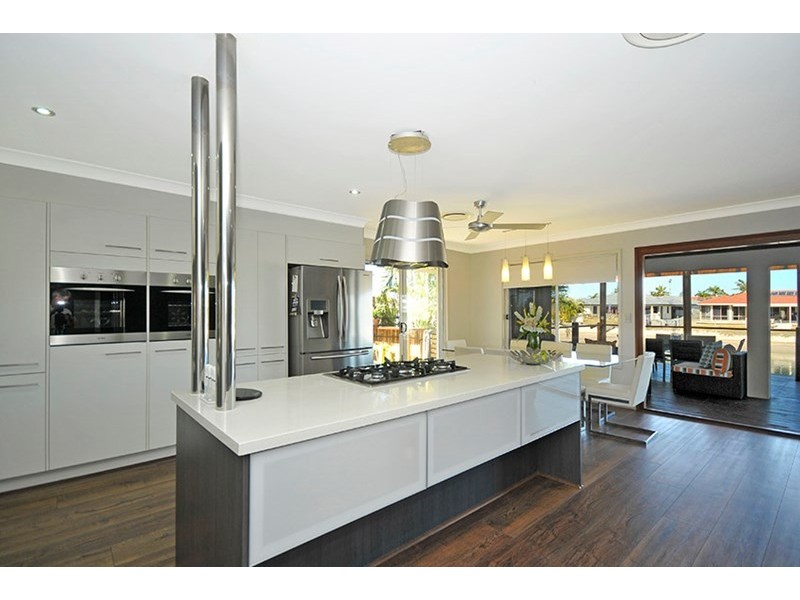 16 Dolphin Court, Palm Beach QLD 4221