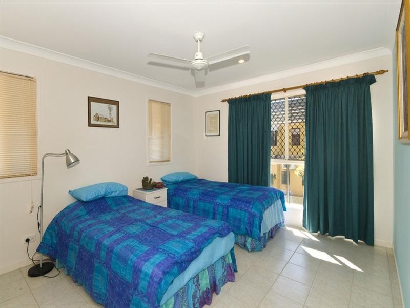 2/76 Leyte Avenue, Palm Beach QLD 4221