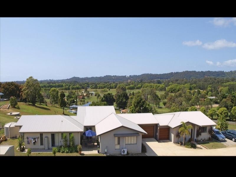 52 Samuel Drive, Tallebudgera QLD 4228