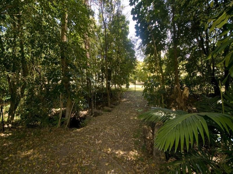 7 Camphorlaurel Court, Tallebudgera Valley QLD 4228