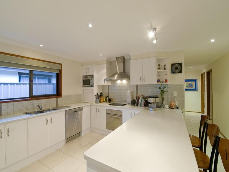 19 Curlew Crescent, Burleigh Waters QLD 4220