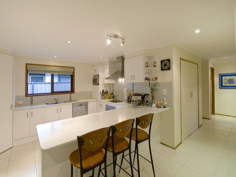 19 Curlew Crescent, Burleigh Waters QLD 4220