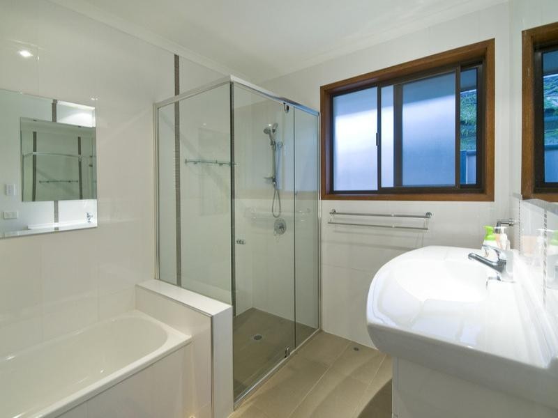 19 Curlew Crescent, Burleigh Waters QLD 4220