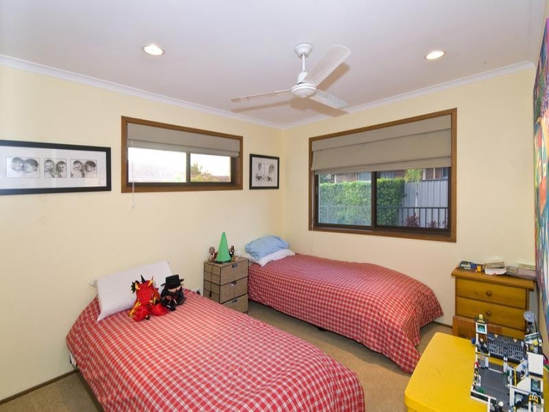 19 Curlew Crescent, Burleigh Waters QLD 4220