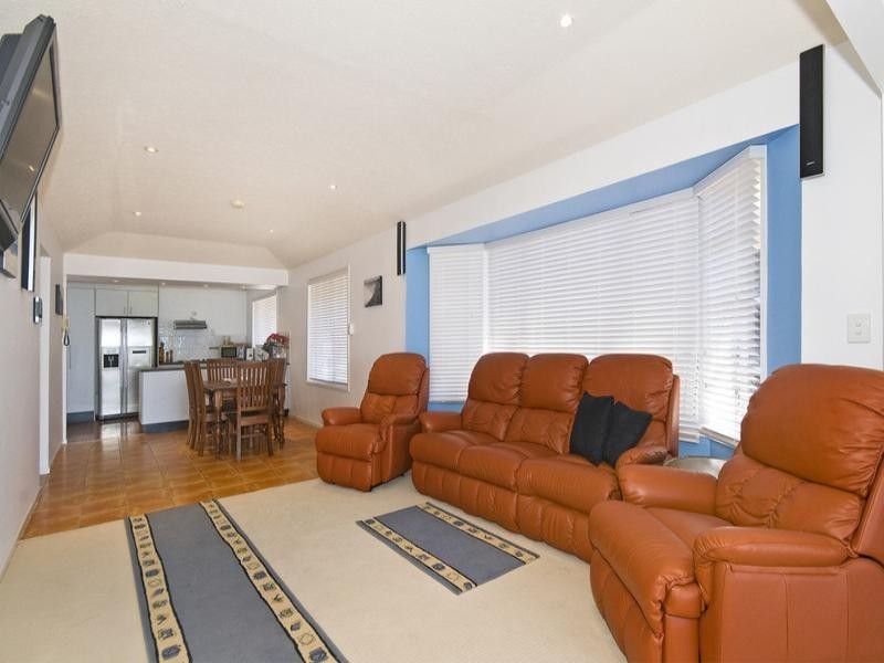 175 Jefferson Lane, Palm Beach QLD 4221