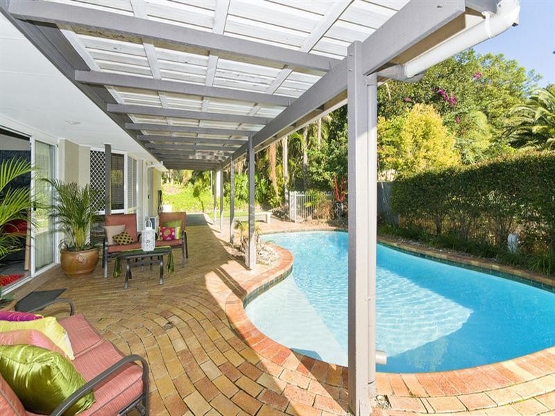 6 Kalamunda Close, Elanora QLD 4221