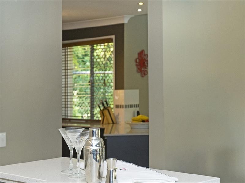 6 Kalamunda Close, Elanora QLD 4221