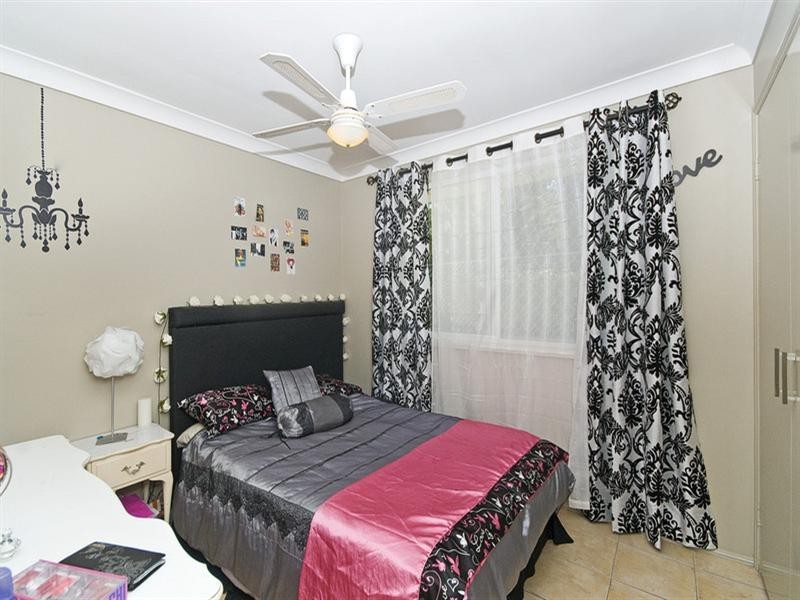 6 Kalamunda Close, Elanora QLD 4221