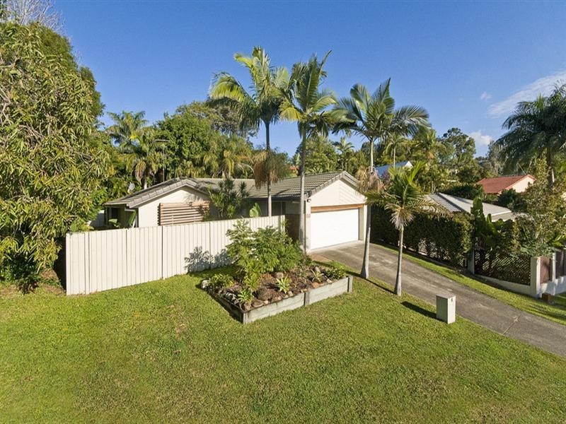 6 Kalamunda Close, Elanora QLD 4221