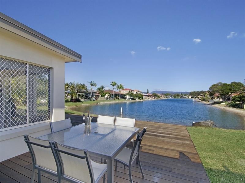98 Townson Avenue, Palm Beach QLD 4221