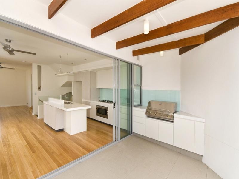 2/1381 Gold Coast Highway, Palm Beach QLD 4221