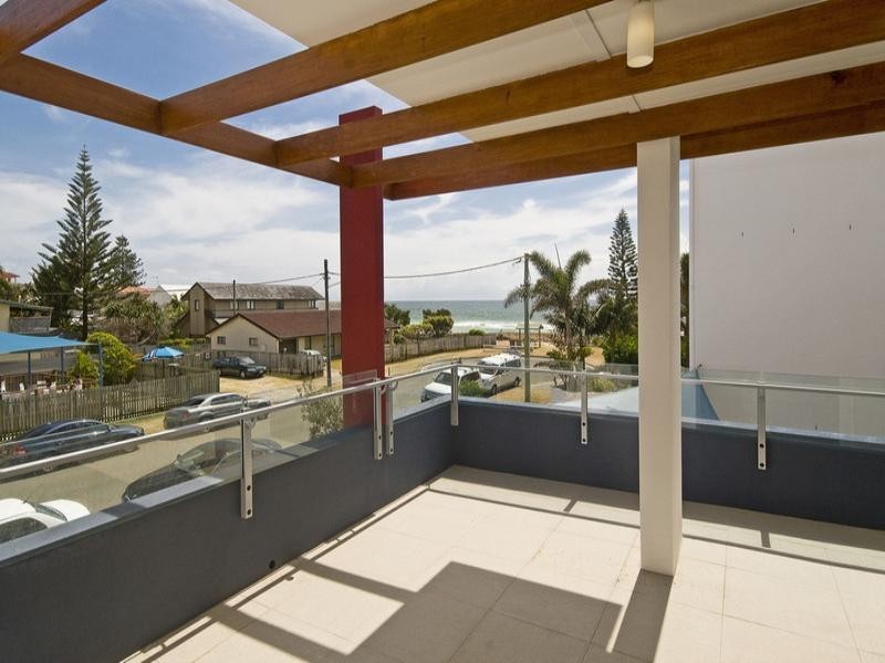 2/1381 Gold Coast Highway, Palm Beach QLD 4221