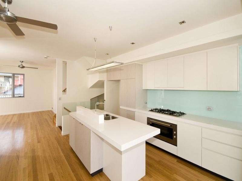 2/1381 Gold Coast Highway, Palm Beach QLD 4221