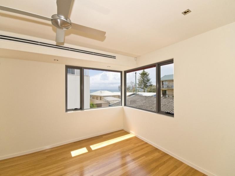 2/1381 Gold Coast Highway, Palm Beach QLD 4221