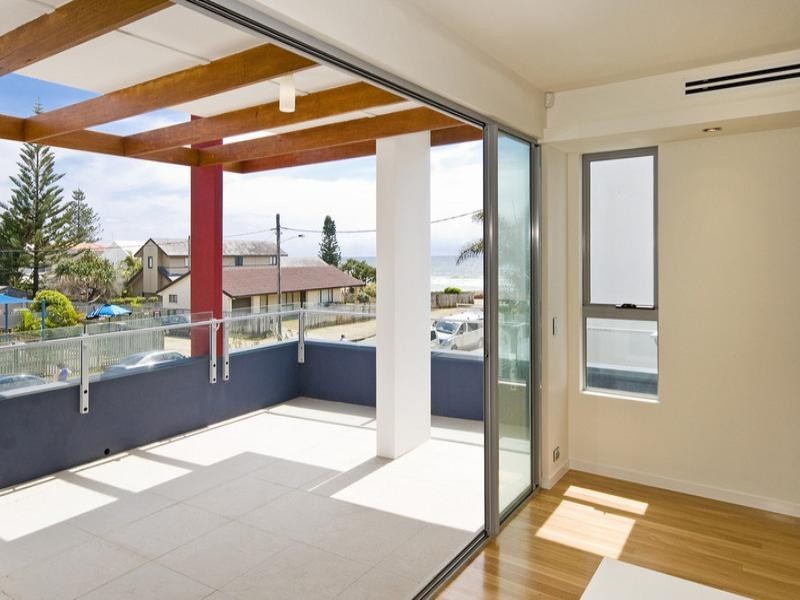 2/1381 Gold Coast Highway, Palm Beach QLD 4221