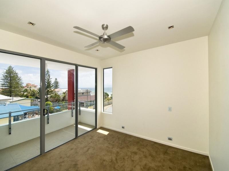 2/1381 Gold Coast Highway, Palm Beach QLD 4221