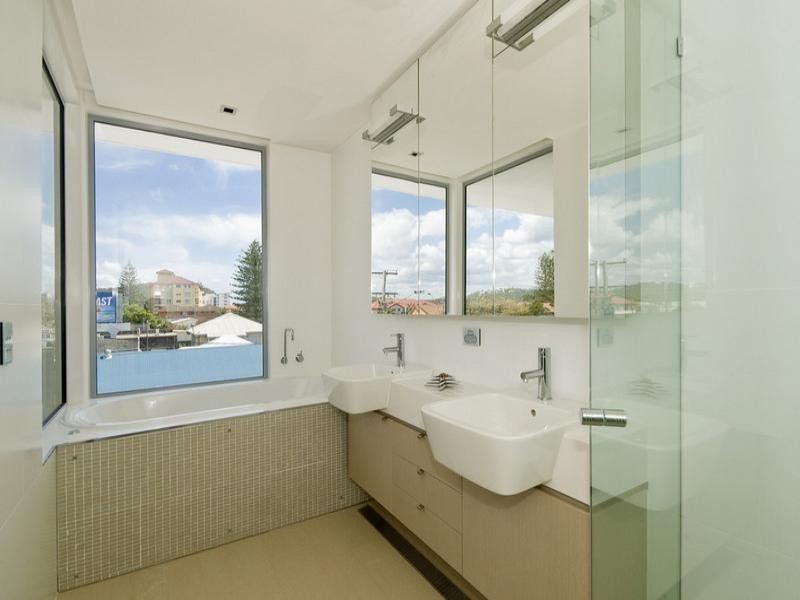 2/1381 Gold Coast Highway, Palm Beach QLD 4221