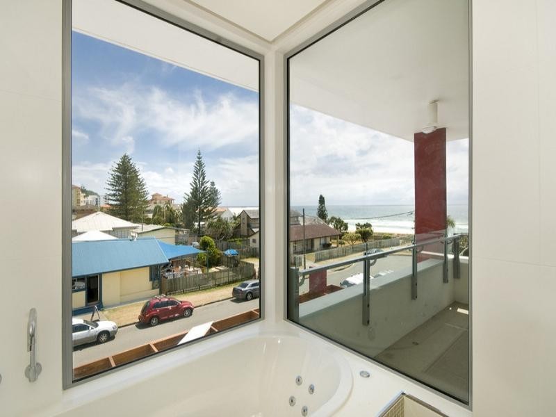 2/1381 Gold Coast Highway, Palm Beach QLD 4221