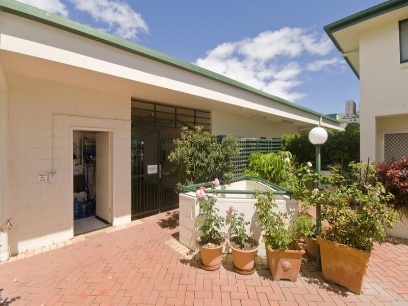 1045 Gold Coast Highway, Palm Beach QLD 4221