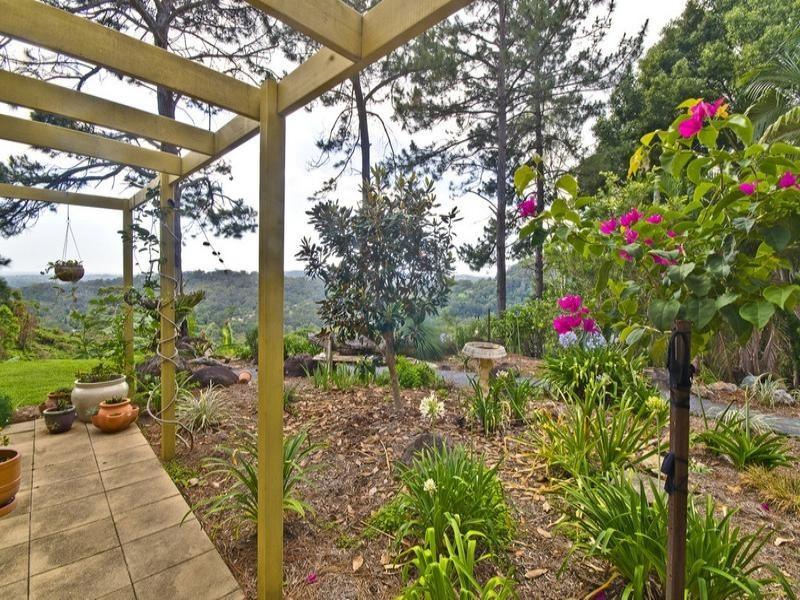 43 Plaza Street, Tallebudgera Valley QLD 4228