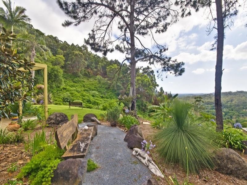 43 Plaza Street, Tallebudgera Valley QLD 4228