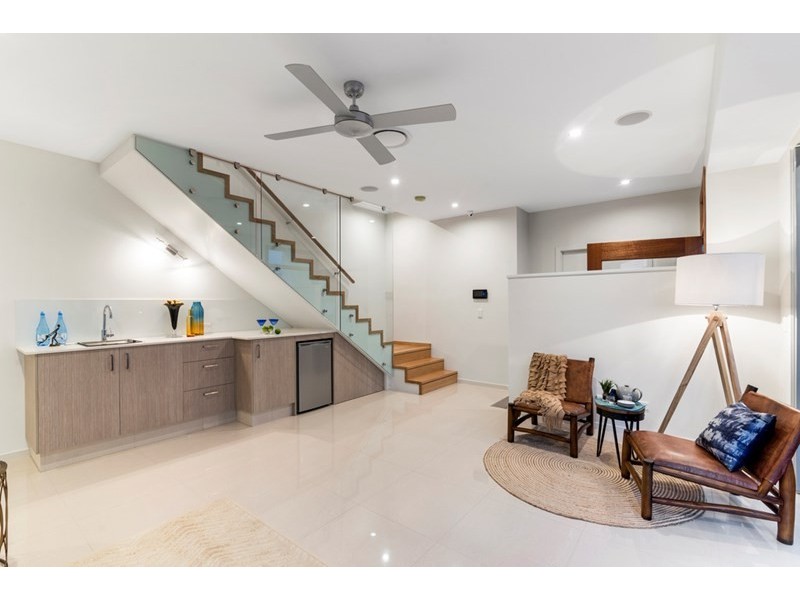 Lot 1/10 Murlong Crescent, Palm Beach QLD 4221