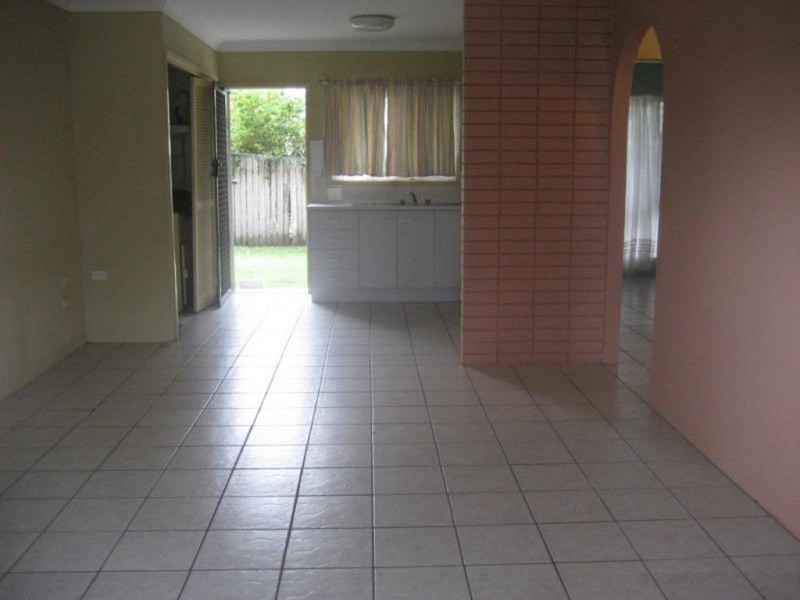 2/49 Tallebudgera Drive, Palm Beach QLD 4221