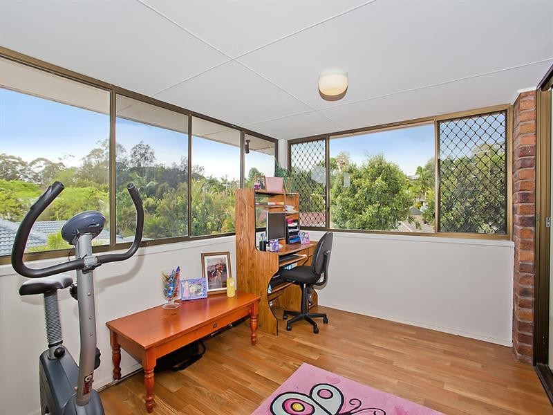 183 K P McGrath Drive, Elanora QLD 4221