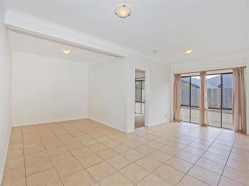 183 K P McGrath Drive, Elanora QLD 4221