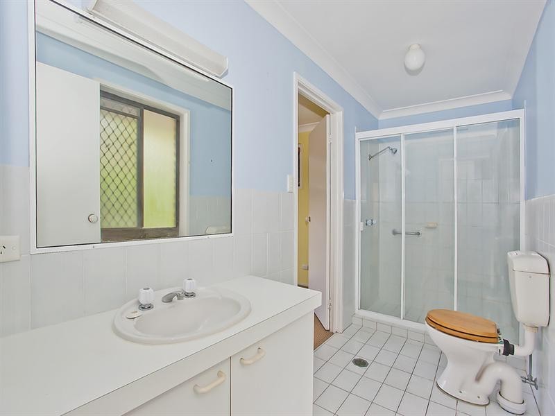 183 K P McGrath Drive, Elanora QLD 4221
