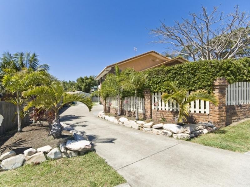 183 K P McGrath Drive, Elanora QLD 4221