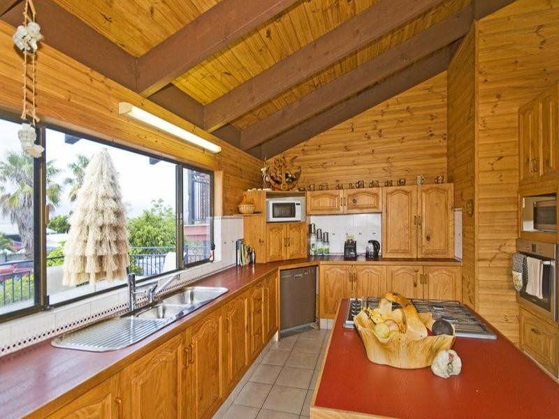 5 Bindoon Close, Elanora QLD 4221