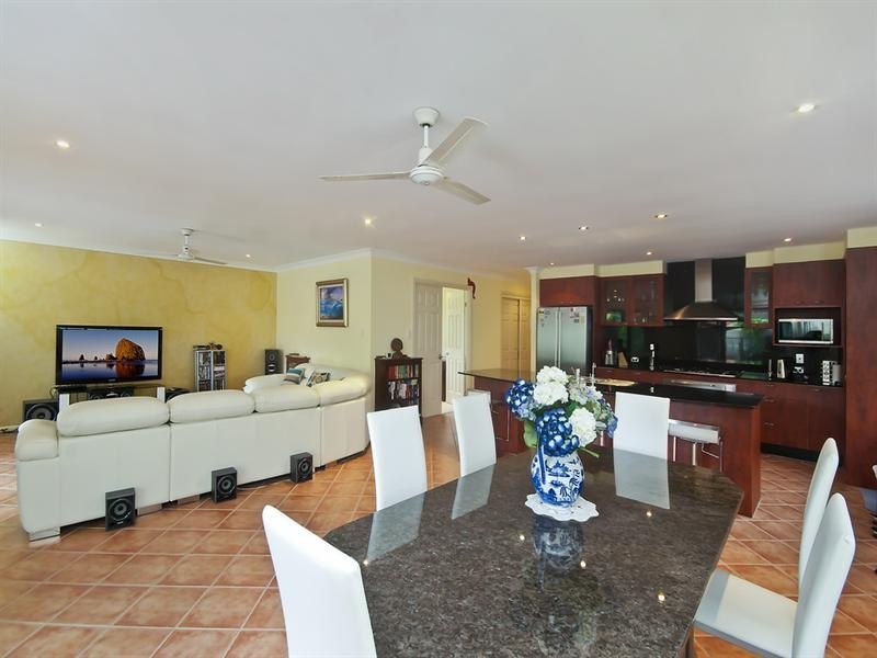 15 Wollemi Court, Reedy Creek QLD 4227