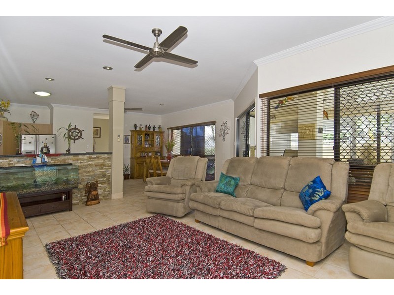 18 Fourteenth Avenue, Palm Beach QLD 4221