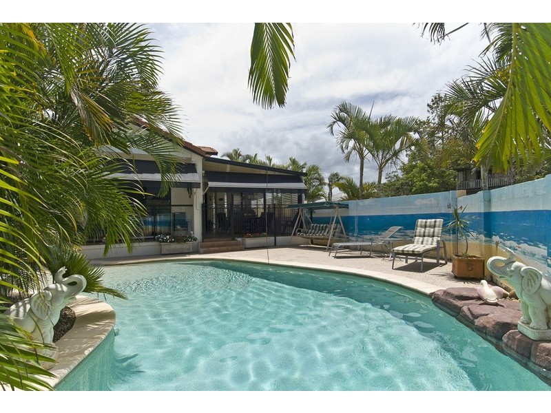 18 Fourteenth Avenue, Palm Beach QLD 4221