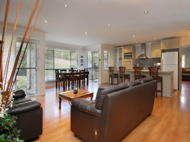 17 Jamberoo Court, Tallebudgera QLD 4228