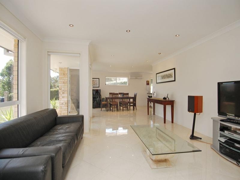 17 Jamberoo Court, Tallebudgera QLD 4228