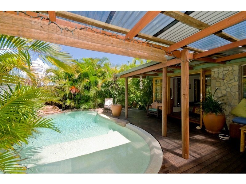 6 Border Drive, Currumbin Waters QLD 4223