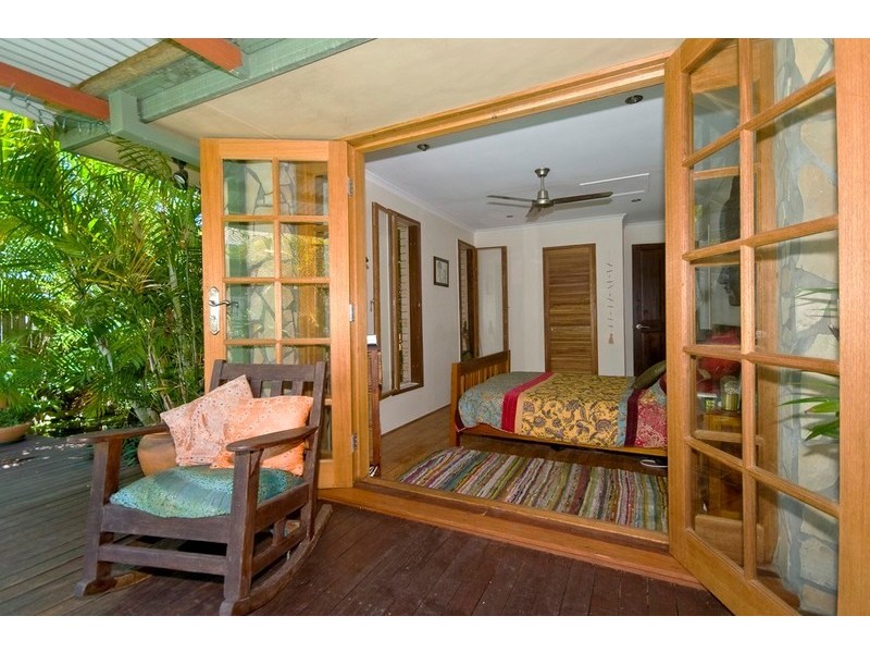 6 Border Drive, Currumbin Waters QLD 4223