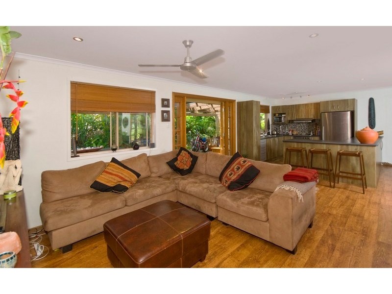 6 Border Drive, Currumbin Waters QLD 4223