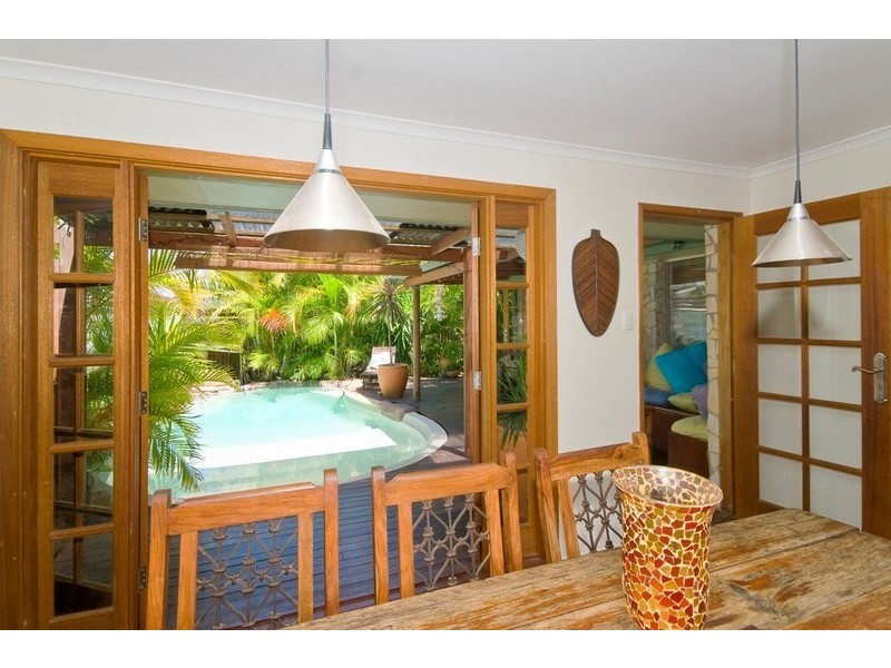 6 Border Drive, Currumbin Waters QLD 4223