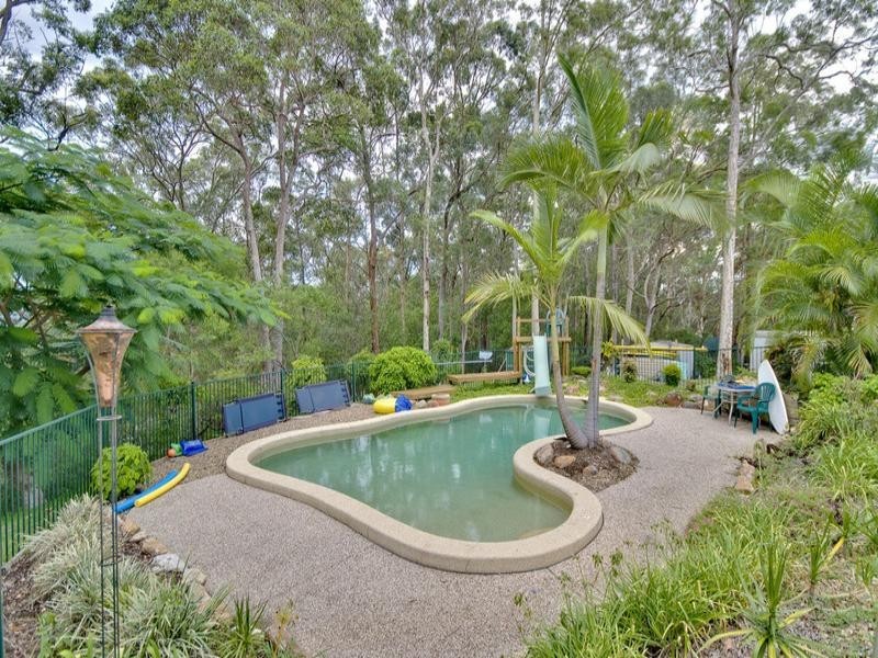 6 Cornwall Drive, Elanora QLD 4221
