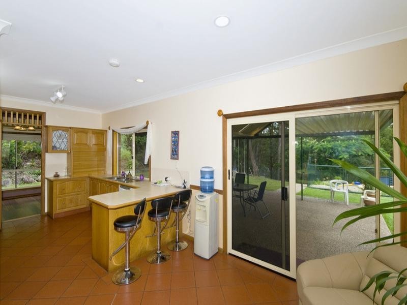 6 Cornwall Drive, Elanora QLD 4221