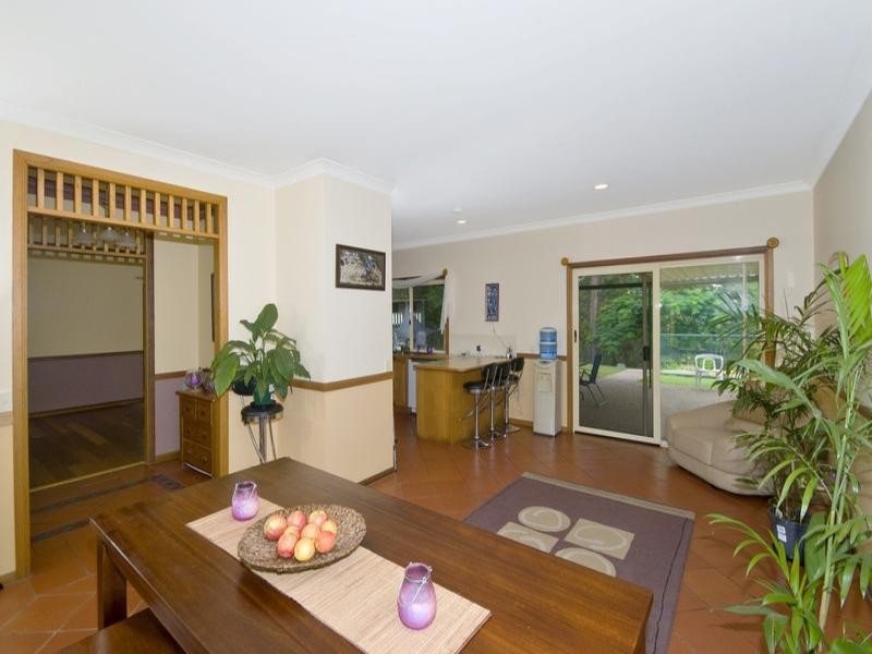6 Cornwall Drive, Elanora QLD 4221